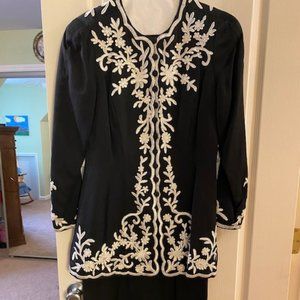Detailed Skirt Suit